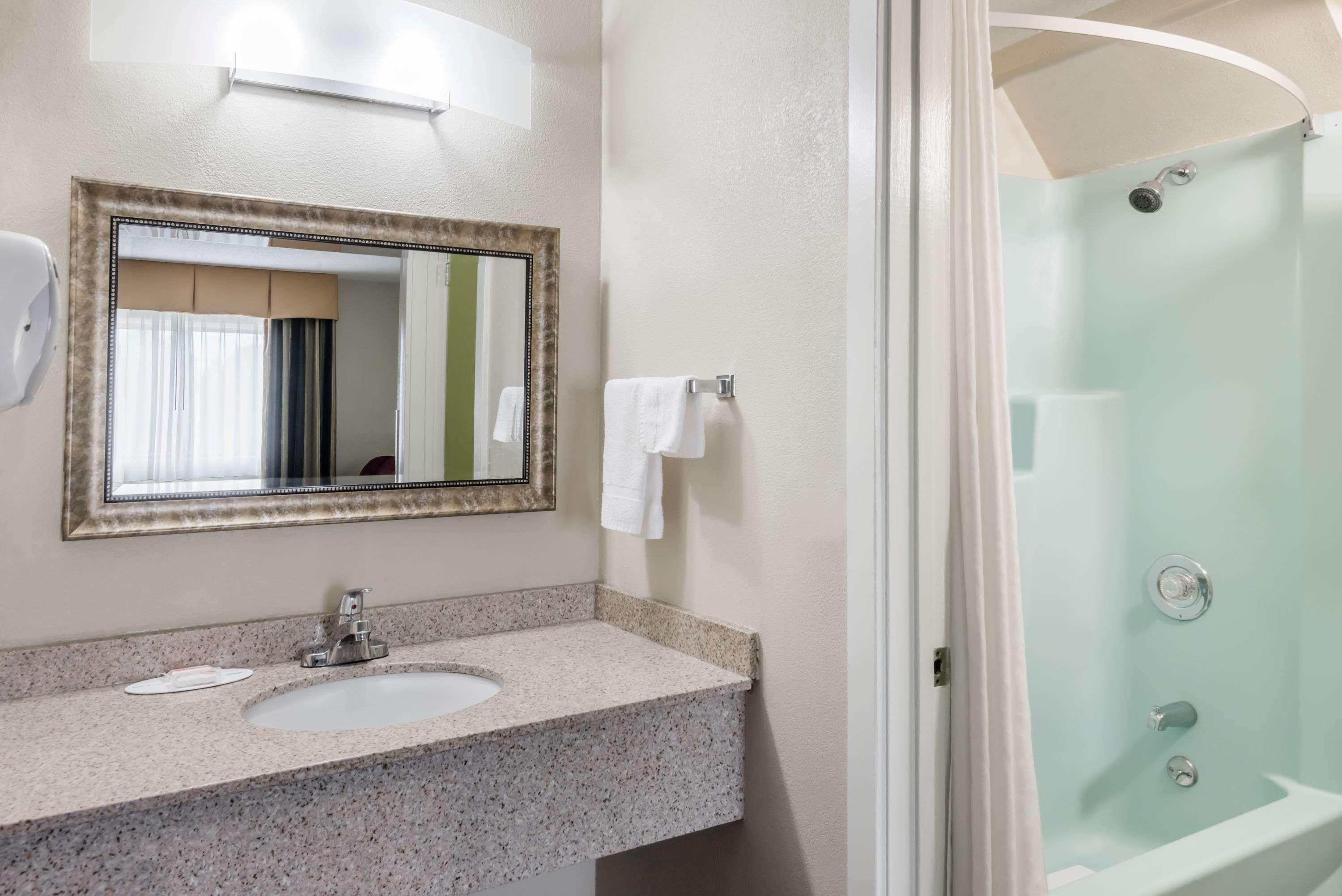 ซูเปอร์ 8 บาย วินด์แฮม บันกอร์ Hotel บังกอร์ ภายนอก รูปภาพ