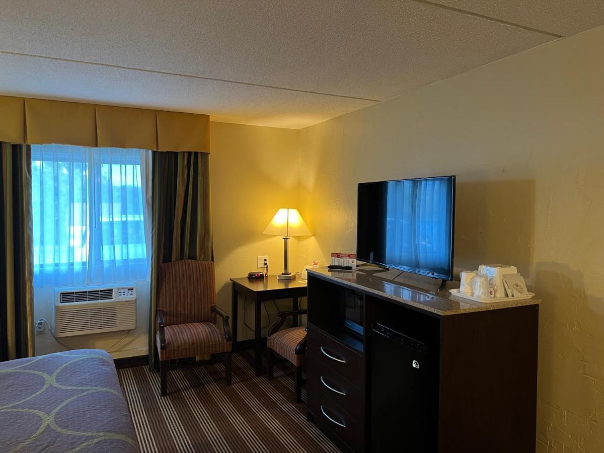 ซูเปอร์ 8 บาย วินด์แฮม บันกอร์ Hotel บังกอร์ ภายนอก รูปภาพ